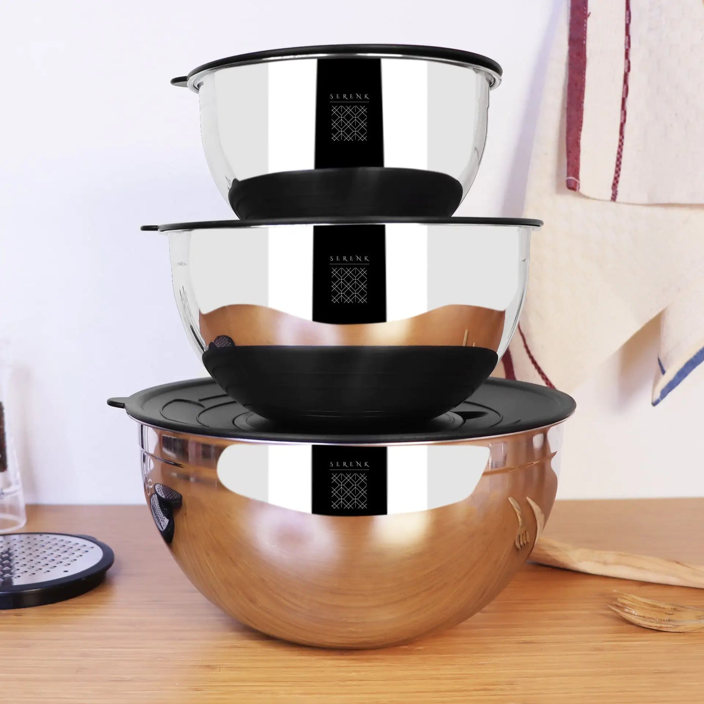 
                  
                    Serenk Modernist 9 Pieces Stainless Steel Mixing and Storage Bowl Set with Grater
                  
                